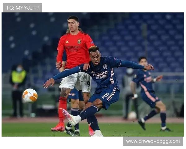勒沃库森残阵迎战本菲卡，格里马尔多左路成反击关键